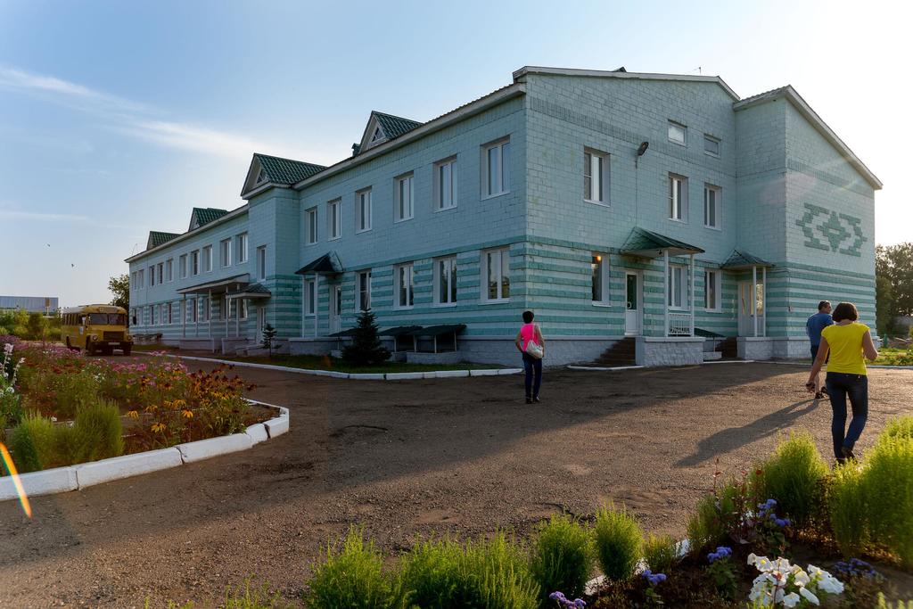 Фото №8475. Здание Кутлу-Букашской средней общеобразовательной школы. 2014