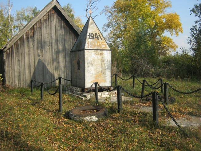 д. Тансар::Памятники g2id101726