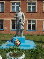 Памятник Солдату-освободителю. Дер.Исенбаево, Агрызский район. 2014