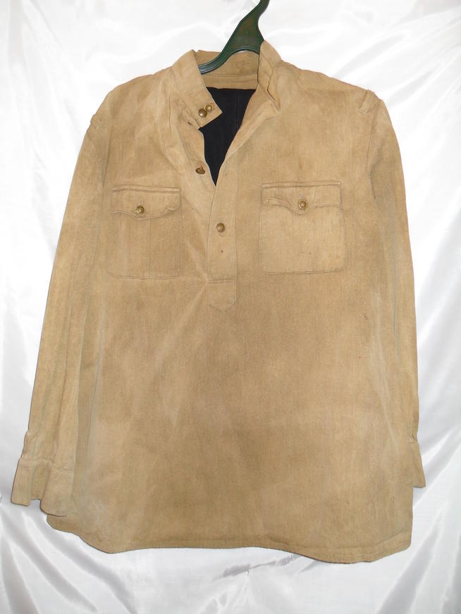 Гимнастерка времен ВОВ. Принадлежала Яшковой Калерии Михайловне::МБУК «Заинский краеведческий музей» g2id107419