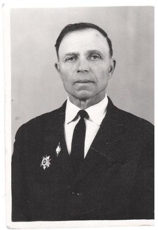 КП-864/3. Младший лейтенант Бурдаков Ф.В. Мензелинск, 1960-е гг.::Материалы, предоставленные Мензелинским музеем g2id107579