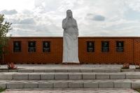Памятник Женщине-матери. Апастово. 2014 