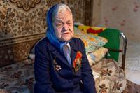 Фото. Шишмагаева А.А. (1923 г.р.) дает интервью с воспоминаниями о годах войны. 2014 