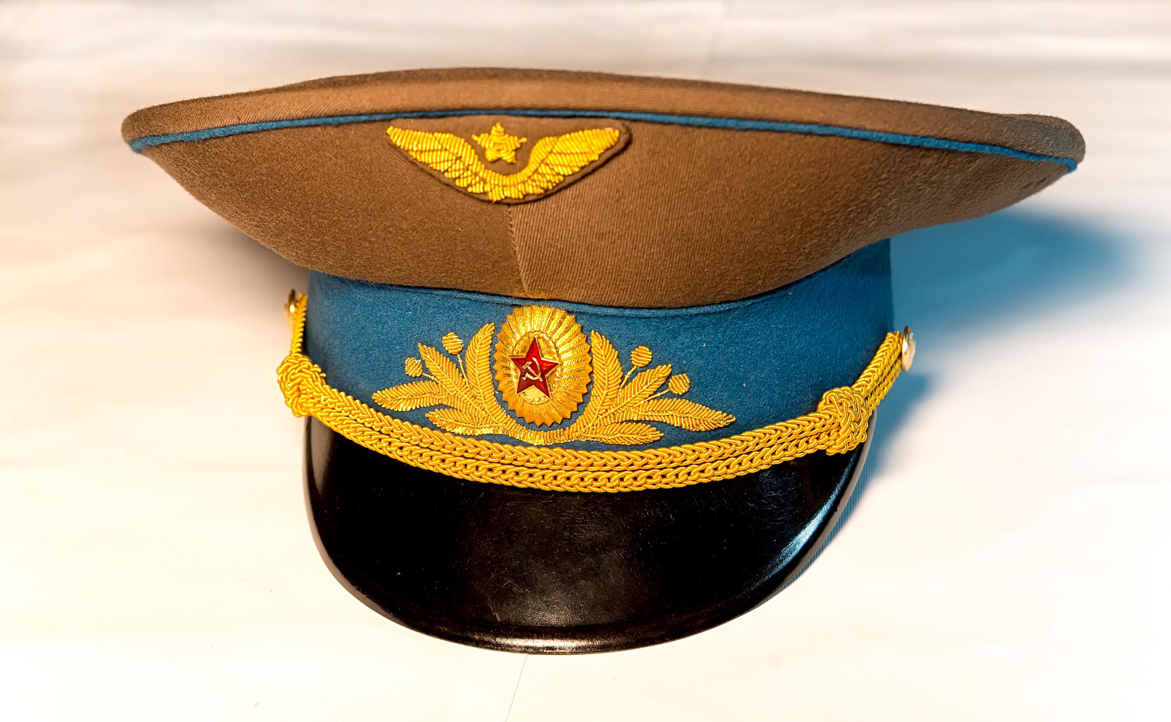 Фуражка инспектора дпс. Приложение фуражки. Фуражка генерал полковника российской армии. Адмиральская фуражка ссср. Парадная фуражка генерала ркка.