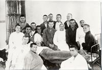 Фото. Врачи, медсестры и раненые эвакогоспиталя №2784. Бугульма. 1941-1945 годы