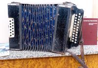 Гармонь участника Великой Отечественной войны. СССР. 1930-1940-е годы. Дерево, металл