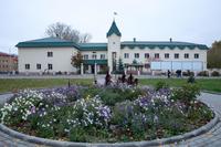 Площадь перед зданием Эксплуатационного локомотивного депо станции Агрыз. 2014