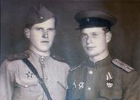 Фото Спасов В.И.(справа) 1945