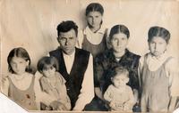 Фото.Фагерутдинов Кутбутдин с семьей. 1950-е