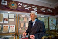 Директор музея Галиев Г.Г. ведет экскурсию. 2014