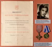 Фото и документы майора медицинской службы Логиновой А.Я. 1945