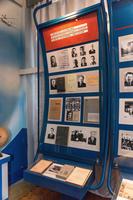 Стенд в экспозиции Музея истории КНИТУ -  КАИ о создании кафедры реактивных двигателей в1945.  2014