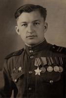 Фото. Юнусов Ф. С.- участник Великой Отечественной войны.1940-е