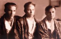 Фото. Ботов Б.А.(в центре) в госпитале. Вологда. 1943