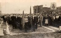 Фото. Рабочие на митинге, посвященном  вручению Красного Знамени ГКО. 1943