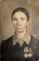 Фото. Харчевникова П.И.- труженик тыла, удостоена ордена Трудового Красного Знамени. 1945