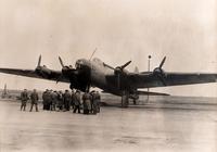 Фото. Ремонт самолета Пе-2. 1943