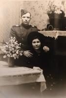 Фото. Ераполов К.Ф. с супругой .1945