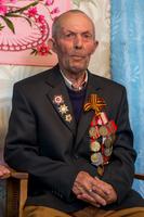 Фото. Шакирзянов Н.М. дает интервью с воспоминаниями о годах войны. 2014 