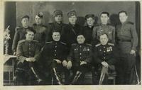 Ануфриев А., 1 ряд справа с товарищами в 1945г