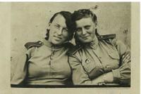 ПрохороваА.Г. слева Румыния 1944г