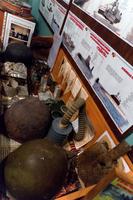 Витрина с материалами по Великой Отечественной войны в музее  Шеморданского лицея Сабинского района РТ. 2014