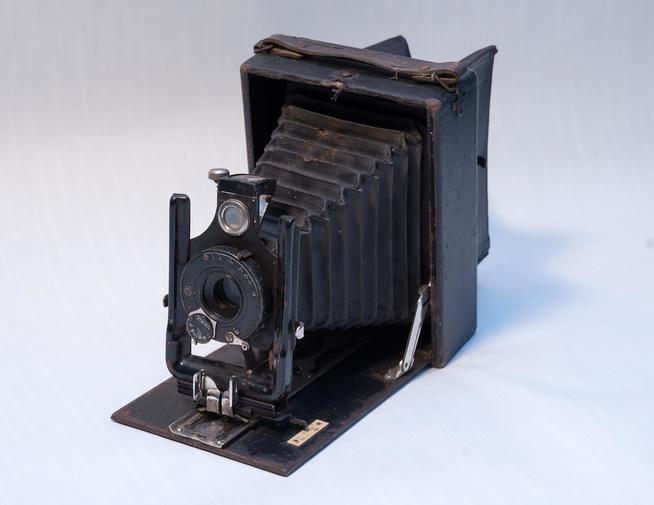 Фотоаппарат «VARIO». Германия. 1940-1950-е годы. Дерево, металл, ткань::Музей истории и культурного наследия Агрызского муниципального района РТ g2id33984