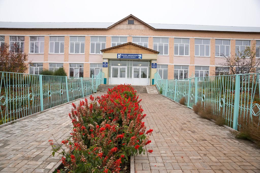 Фото №23531. Здание Исенбаевской средней общеобразовательной школы. д.Исенбаево, Агрызский район. 2014