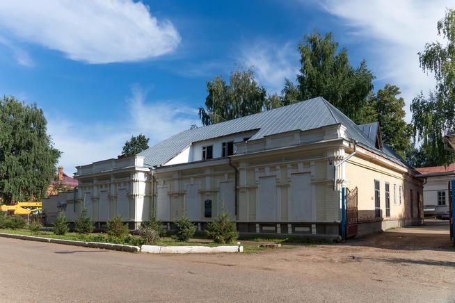 В этом здании в годы Великой Отечественной войны размещался военный госпиталь::Чистопольский район g2id12127