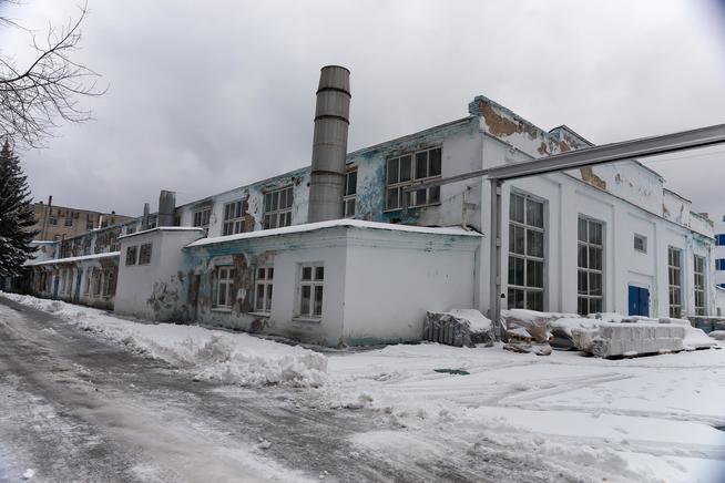 Цех на территории завода, в котором производили продукцию в 1941-1945.  2014::Завод «Позис» g2id33680