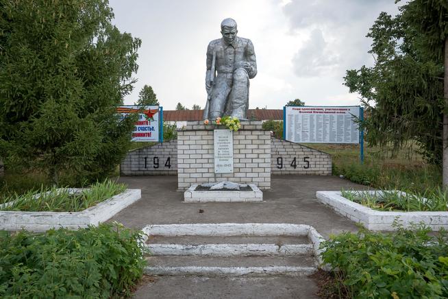 Памятник павшим землякам в годы Великой Отечественной войны. с. Малые Лызи. Балтасинский муниципальный район. 2014::Балтасинский район g2id1447