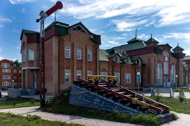 Памятник участникам строительства в 1942 году железнодорожной линии Свияжск-Ульяновск. 2014::Буинский район g2id14636