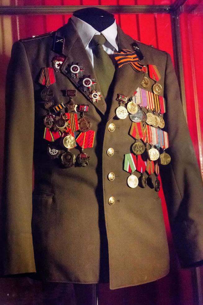 Военный китель с наградами Бабужина А.Ю. 2010-е::МБУ «Буинский краеведческий музей» Буинского муниципального района Республики Татарстан g2id14524