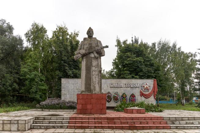 Мемориальный комплекс. д. Старое Шаймурзино. 2014::Дрожжановский район g2id15050