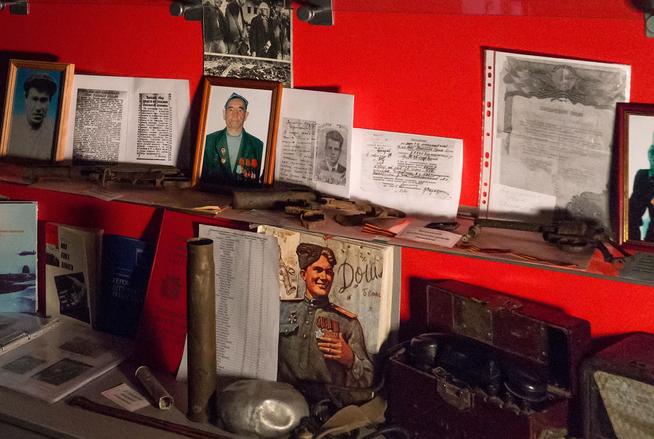 Фрагмент экспозиции Краеведческого музея Дрожжановского района, посвященный участникам Великой Отечественной войны. 2014::МБУ «Краеведческий музей Дрожжановского муниципального района РТ»» g2id14974