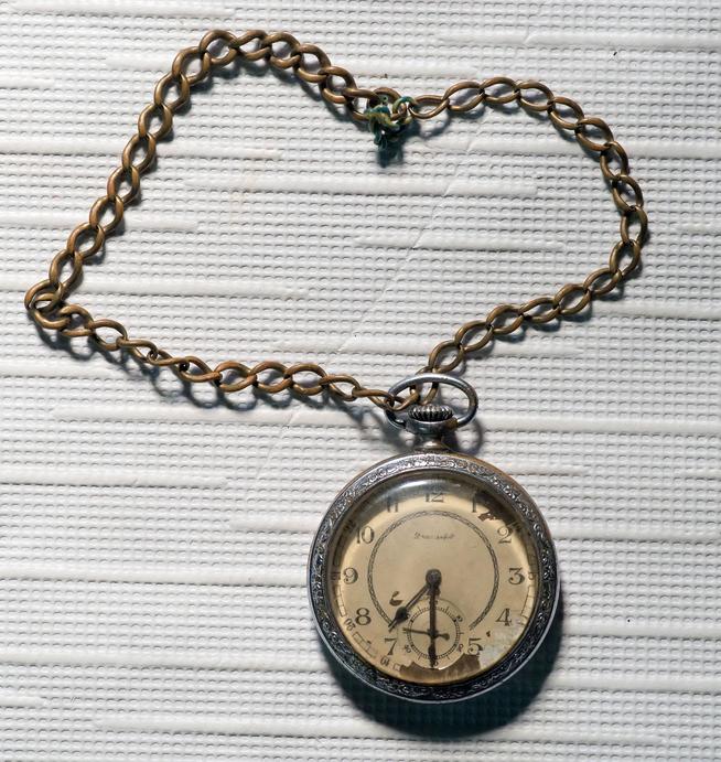 Часы карманные Шакирова С.Ш. – участника Великой Отечественной войны. СССР. 1940-е. Металл, стекло::Музей им. А.Ш.Абдреева «Земля и люди» g2id15134