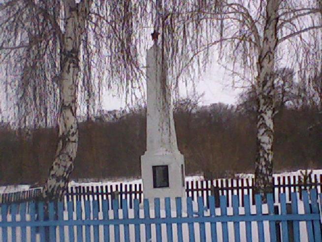 В д.Танкеевка::Памятники, стеллы (бюсты) погибшим и пропавшим без вести в годы Великой Отечественной войны в Спасском районе g2id41480