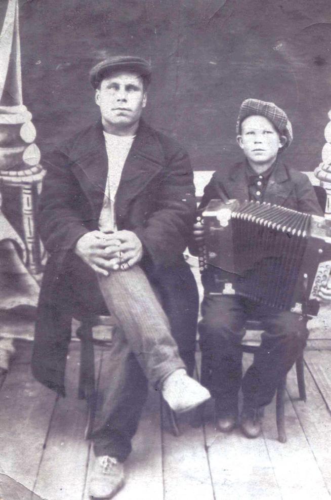 Андриянов И.И::Фотографии участников Великой Отечественной войны и документы по Спасскому району (до 1946г.) g2id41526