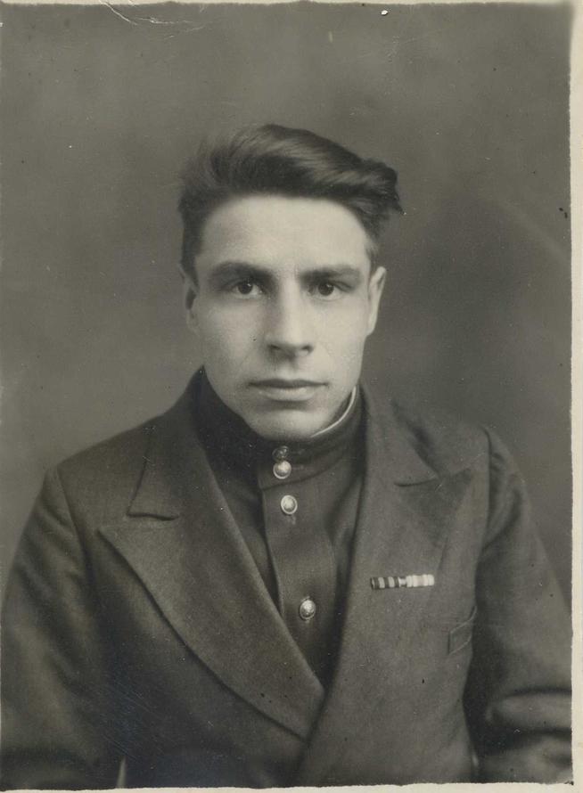 Гуськов Николай Александрович 1918г.р::Фотографии участников Великой Отечественной войны и документы по Спасскому району (до 1946г.) g2id41770