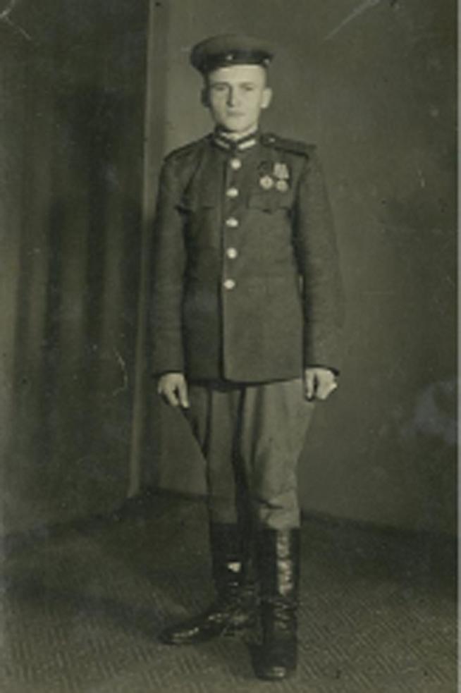 Ивахин Николай. Германия 13.10. 1946г::Фотографии участников Великой Отечественной войны и документы по Спасскому району (до 1946г.) g2id41826