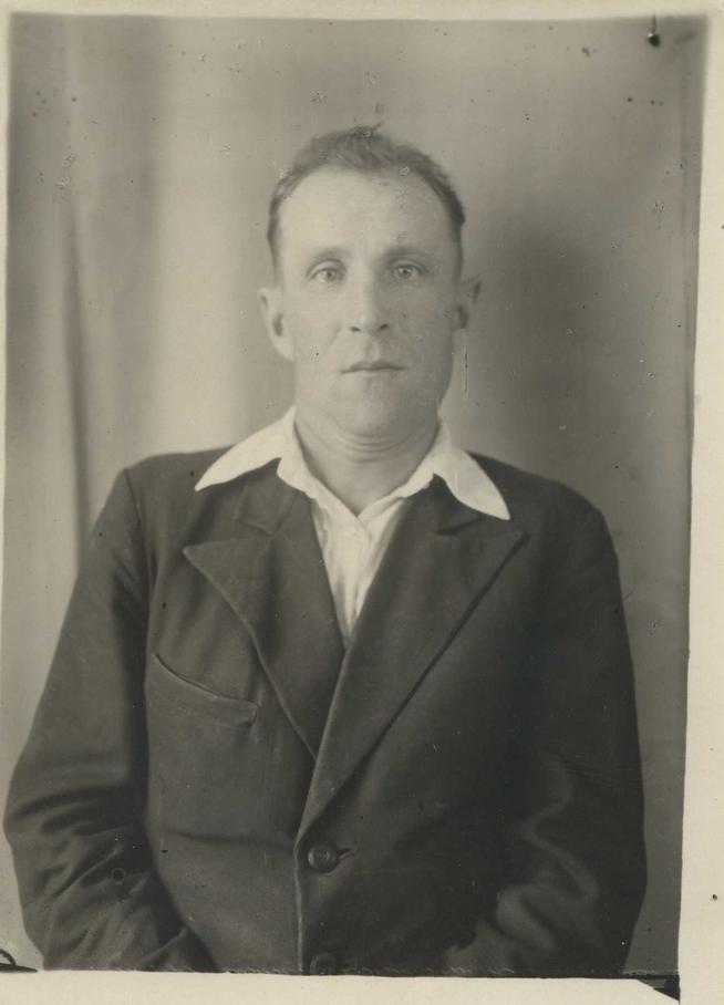 Кириллов Александр Тимофеевич 1912г.р::Фотографии участников Великой Отечественной войны и документы по Спасскому району (до 1946г.) g2id41894