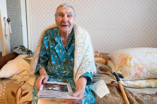 ::Бузукина Анастасия Петровна (1922 г.р.) Личный архив g2id16609