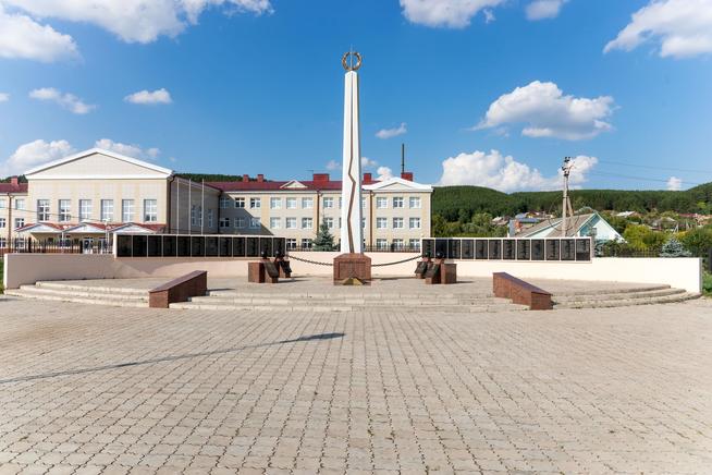 Мемориальный комплекс Великой Отечественной войны в Парке Победы. Кукмор. 2014::Кукморский район g2id2277