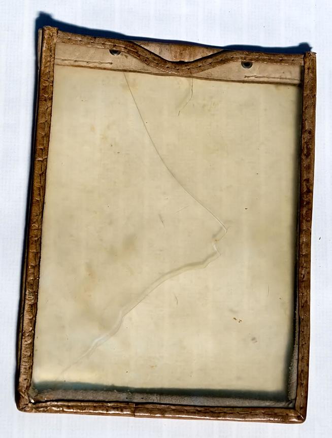 Планшет Разувалова А.А. СССР. 1940-е. Кожа, металл    ::МБУ «Музей истории Тетюшского края» g2id18665