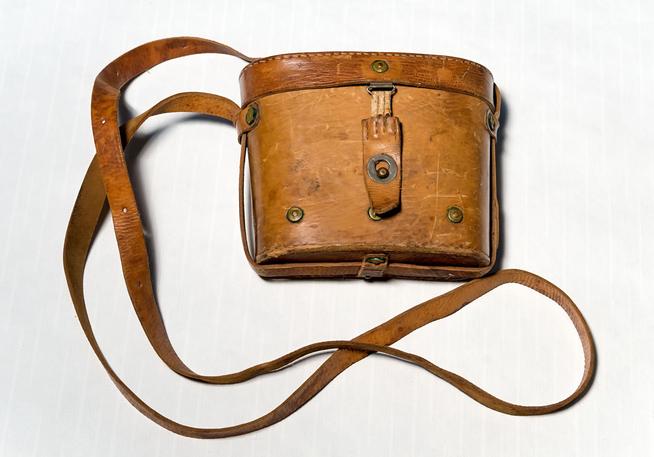 Футляр для бинокля Героя Советского Союза Иванова Н.П. СССР.1940-е. Кожа::МБУ «Музей истории Тетюшского края» g2id18669