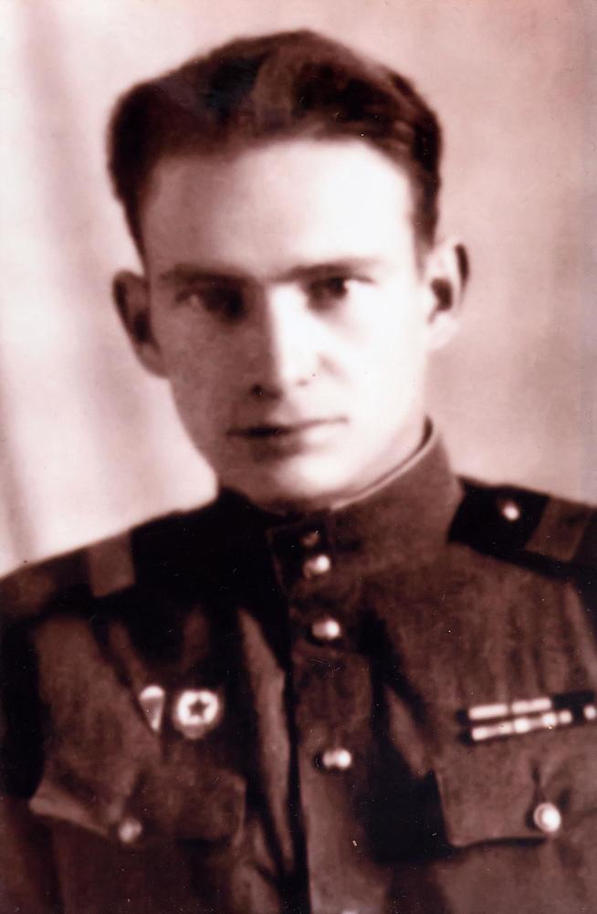 Фото Ленский В.Г.- участник Великой Отечественной войны. 1940-е::Музей истории МВД РТ g2id37634