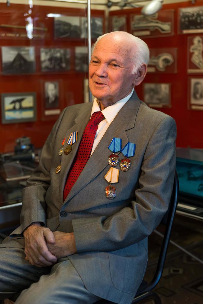 Фото.Гайнуллин А.М. - ветеран тыла. 2014::Музей боевой и трудовой славы КОМЗ в пос. Дербышки g2id37964