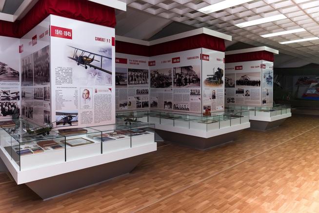 Фрагмент экспозиции музея посвящен периоду 1941-1945. 2014::Музей трудовой славы ОАО "Казанский вертолетный завод". g2id38596