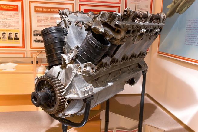 Двигатель ВК-105ПФ( 1200л.с.) 1940-е::Музей истории ОАО "КМПО" g2id38702