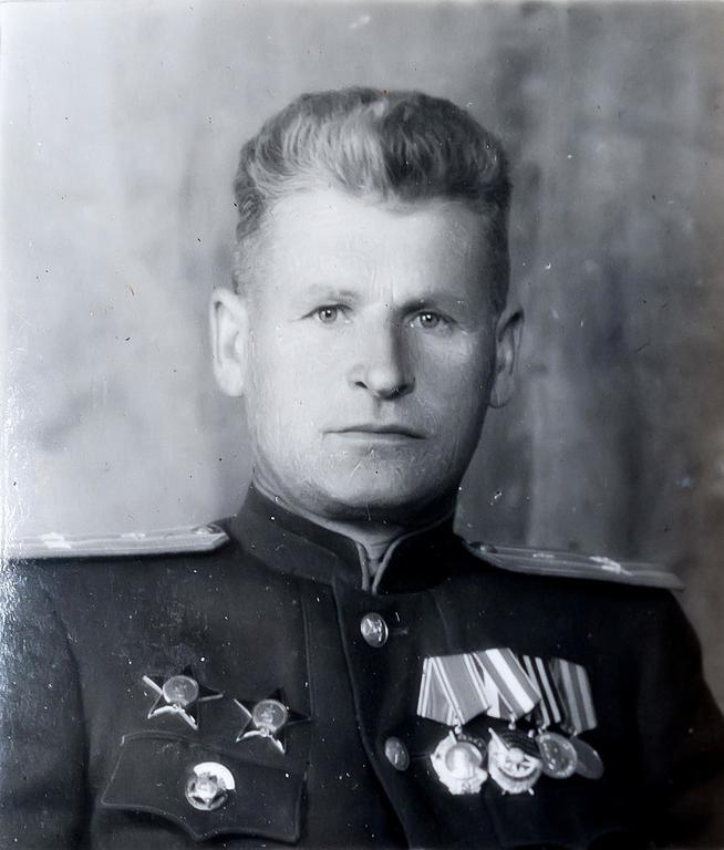 Фото. Говоров Б.Г.  летчик -испытатель первого класса.1940-е::Музей трудовой славы КАЗ им. С.П. Горбунова g2id39027